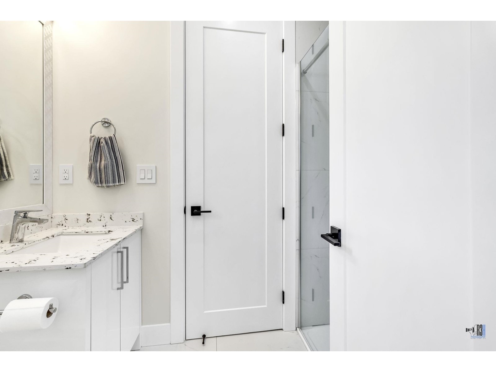 232 Howes Street, New Westminster, British Columbia  V3M 5L6 - Photo 25 - R2755600