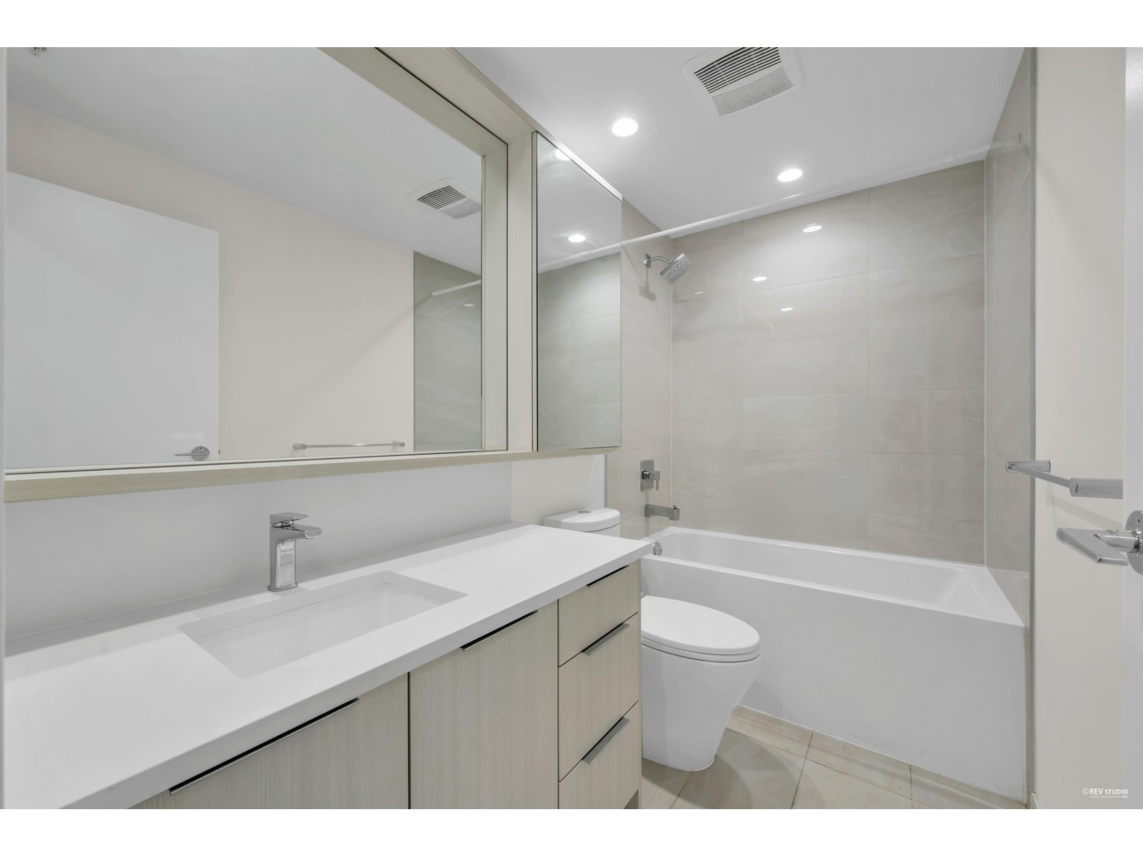 607 4465 Juneau Street, Burnaby, British Columbia  V5C 0L8 - Photo 15 - R2755983