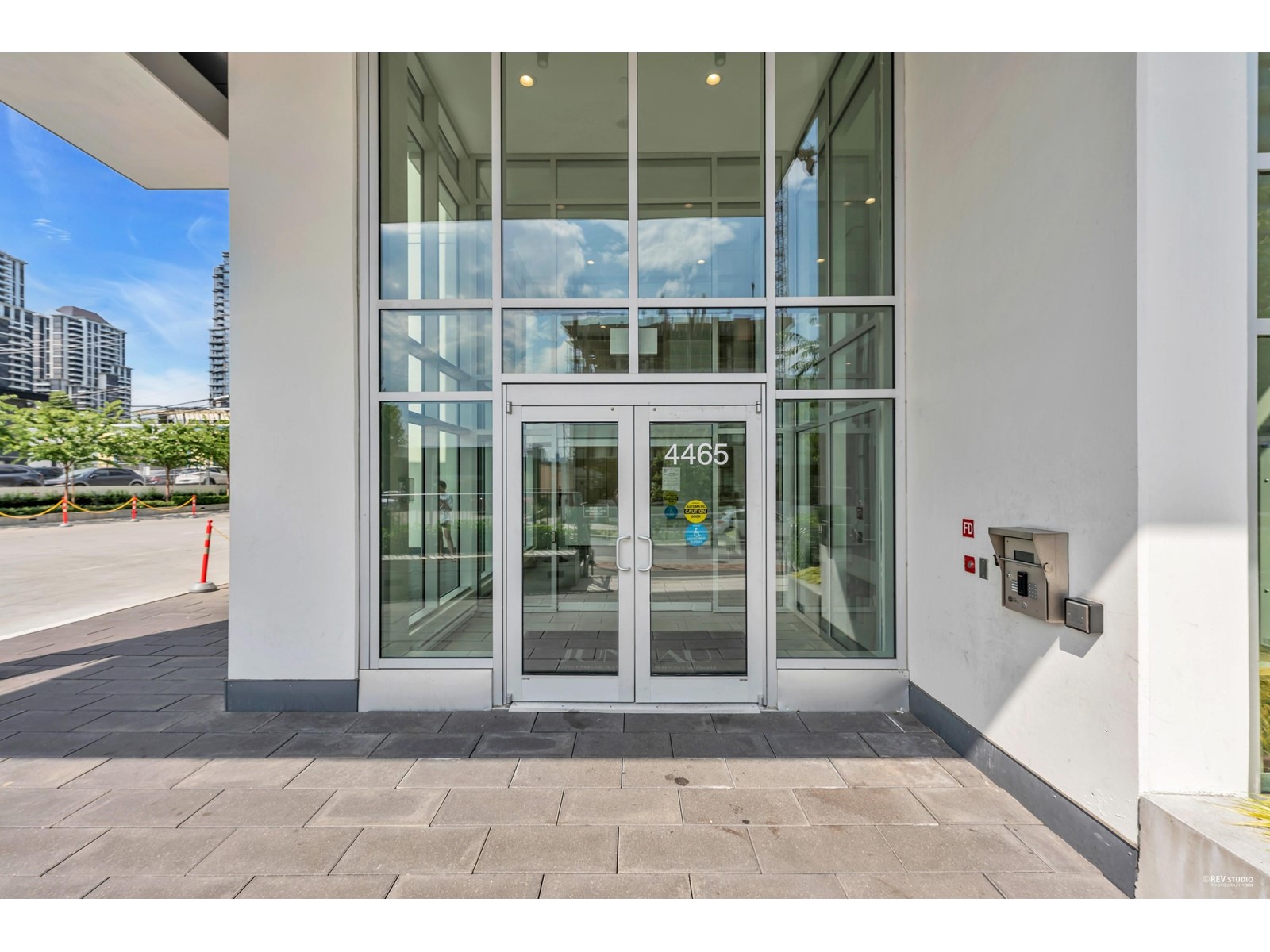 607 4465 Juneau Street, Burnaby, British Columbia  V5C 0L8 - Photo 2 - R2755983