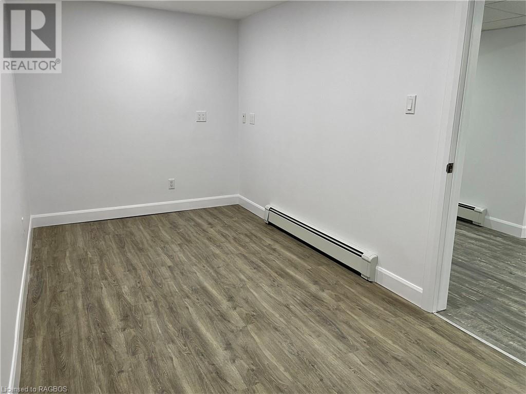 399 10th Street, Hanover, Ontario  N4N 1P7 - Photo 11 - 40382373
