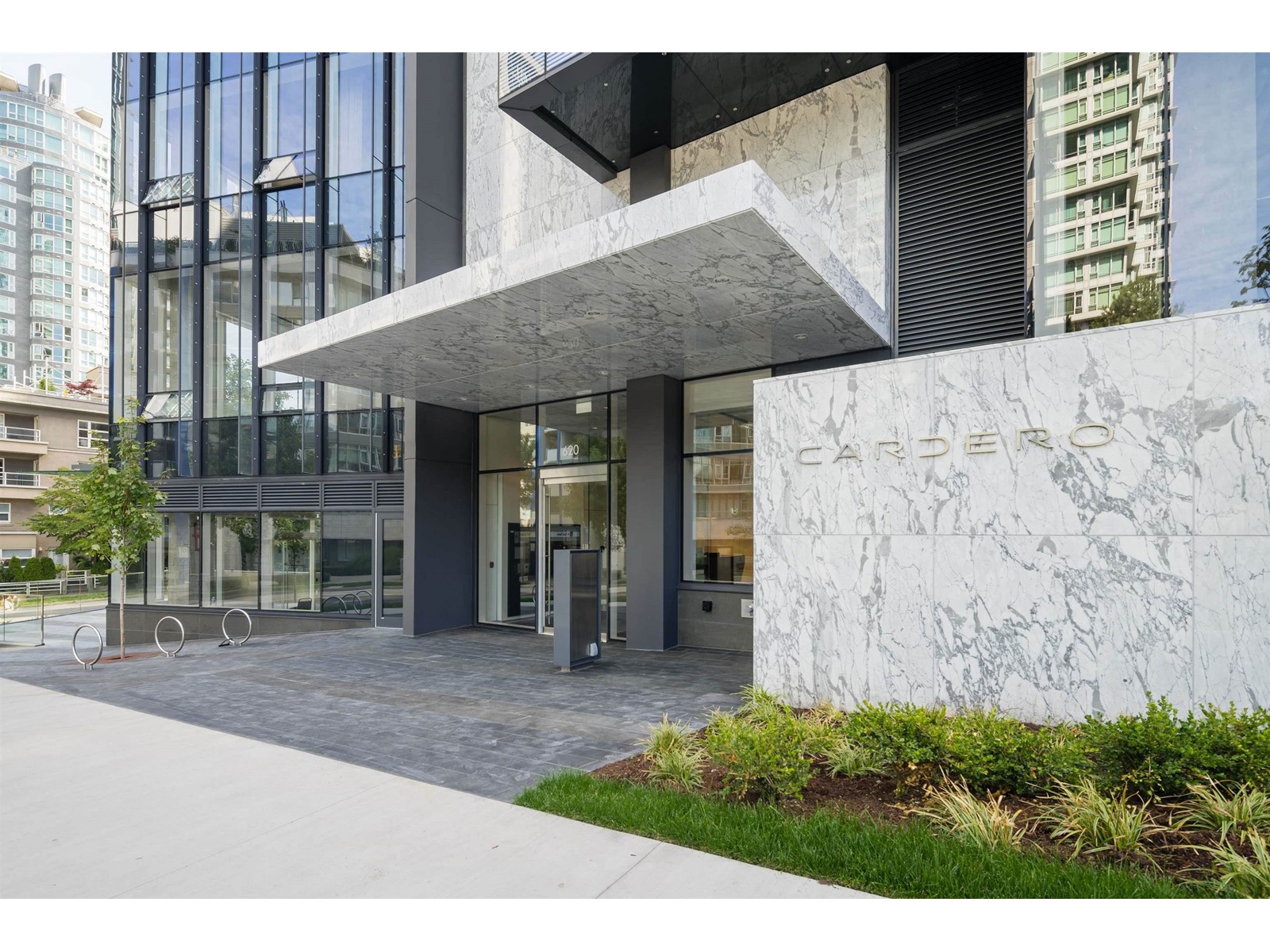 1706 620 Cardero Street, Vancouver, British Columbia  V6G 0C7 - Photo 3 - R2750837