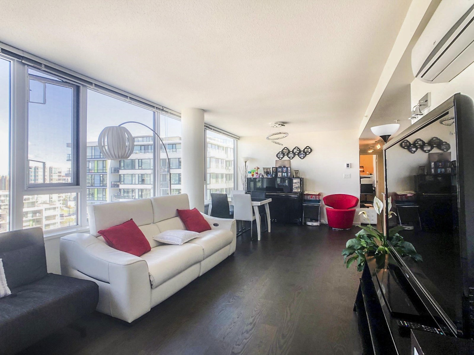 1610 7888 Ackroyd Road, Richmond, British Columbia  V6X 0M9 - Photo 5 - R2756575