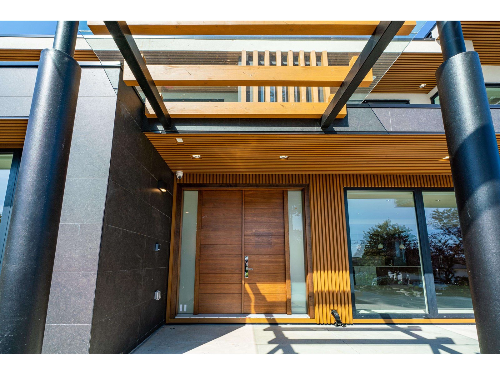 6195 Grant Street, Burnaby, British Columbia  V5B 2K7 - Photo 5 - R2756581