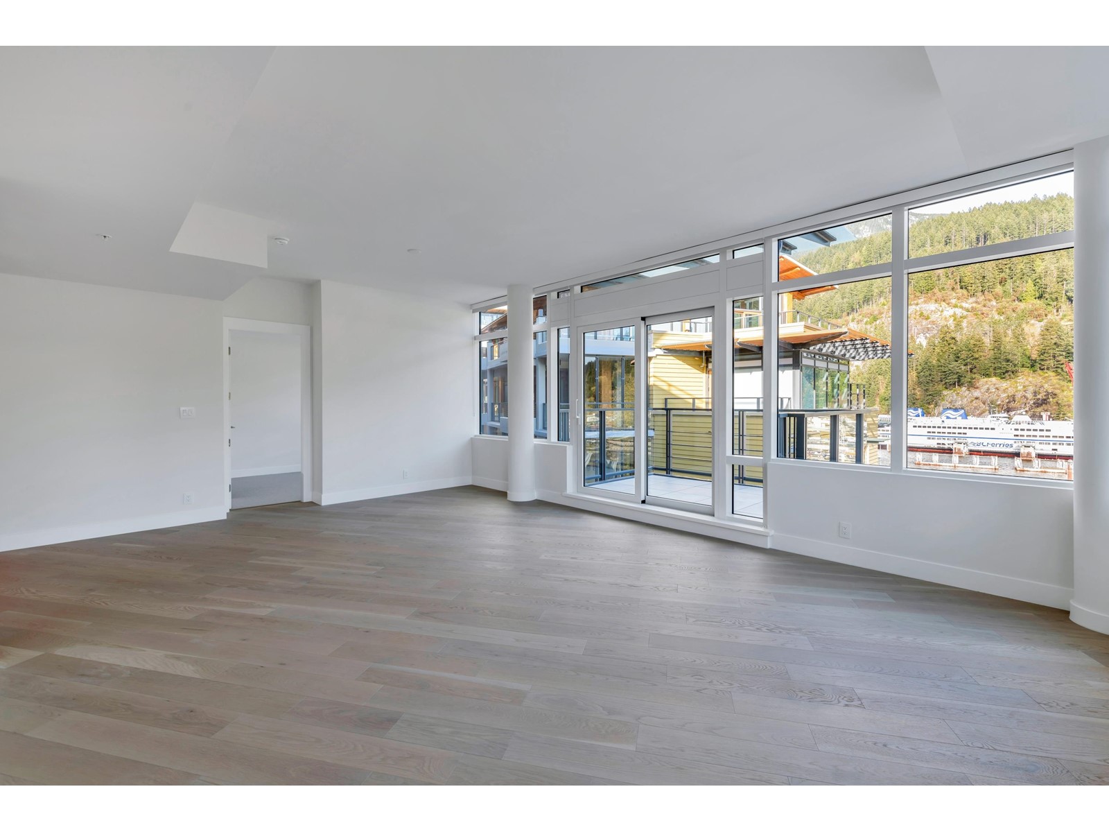 603 6699 Nelson Avenue, West Vancouver, British Columbia  V7W 2B2 - Photo 2 - R2756215