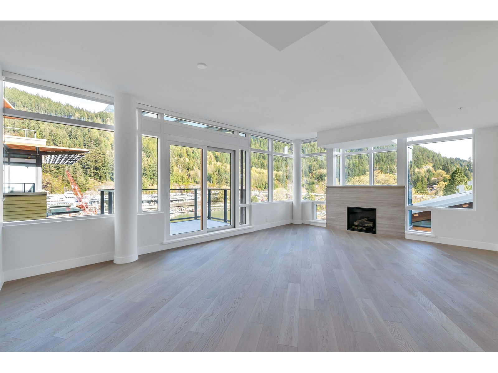 603 6699 NELSON AVENUE, west vancouver, British Columbia