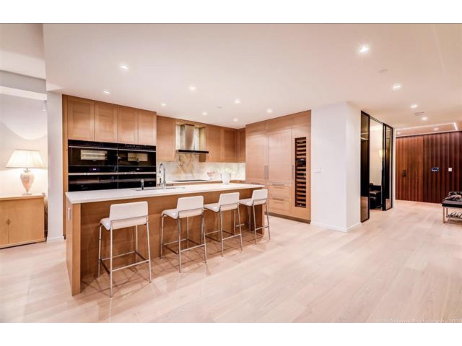 206 1355 Bellevue Avenue, West Vancouver, British Columbia  V7T 0B4 - Photo 5 - R2757131
