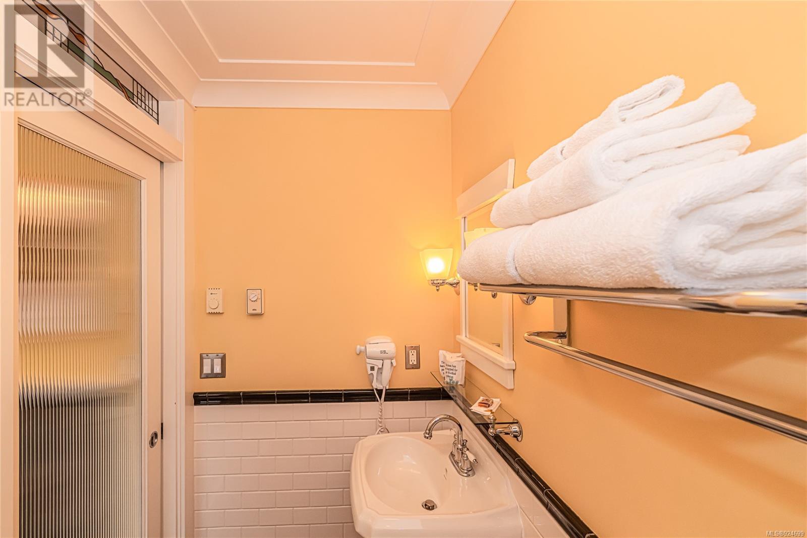 132 Lower Ganges Rd, Salt Spring, British Columbia  V8K 2S9 - Photo 37 - 924699