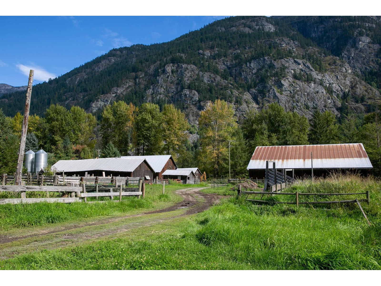 8573 Pemberton Meadows Road, Pemberton, British Columbia  V0N 2L2 - Photo 30 - R2757195