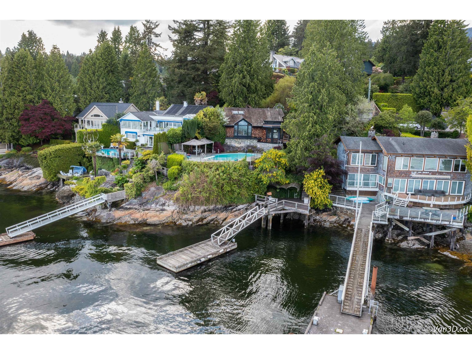 4541 Stonehaven Avenue, North Vancouver, British Columbia  V7G 1E7 - Photo 9 - R2757389