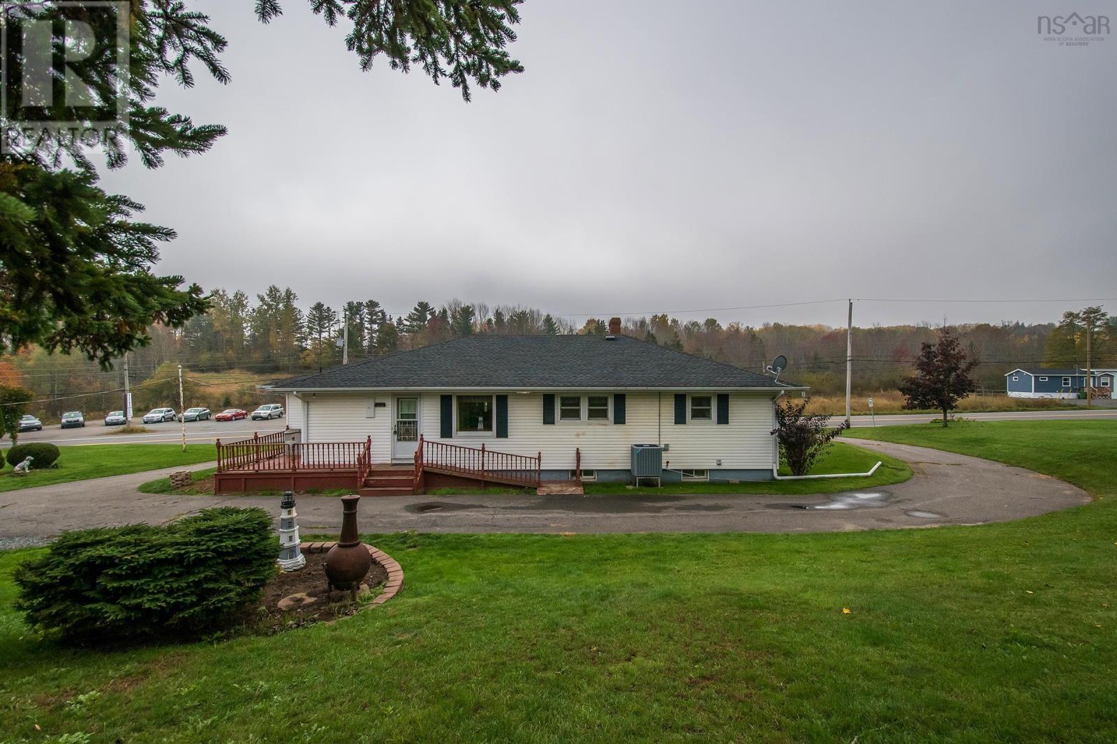 13753 Highway 1, Hants Border, Nova Scotia  B0P 1P0 - Photo 45 - 202303217