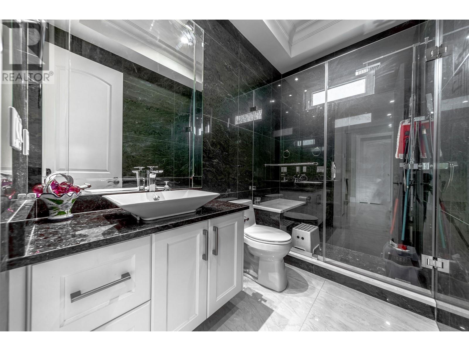 Lorem Ipsum Dolor, Burnaby, British Columbia  V5J  - Photo 13 - DEMO25304042