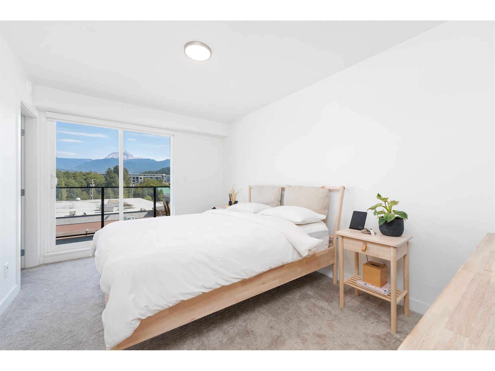311 1365 Pemberton Avenue, Squamish, British Columbia  V8B 1B7 - Photo 17 - R2759315