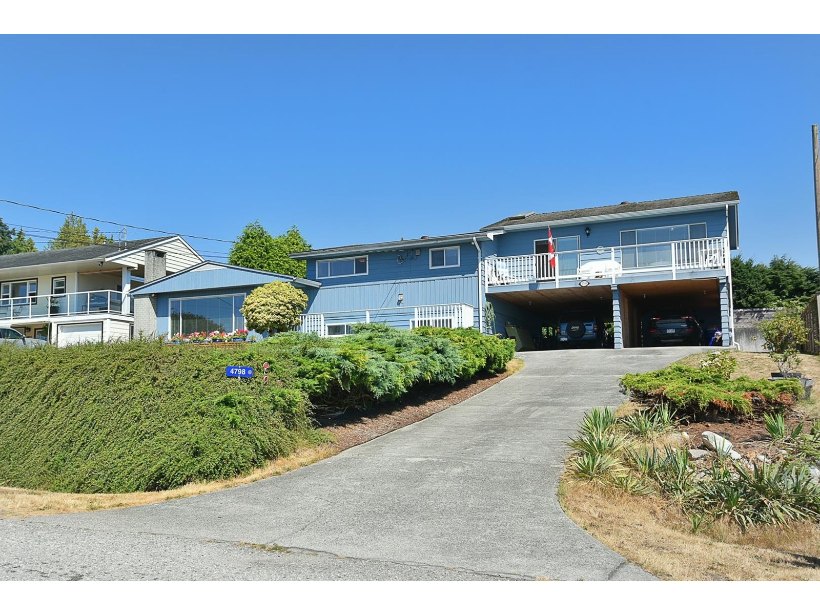 4798 Whitaker Road, Sechelt, British Columbia  V7Z 0G3 - Photo 1 - R2759557