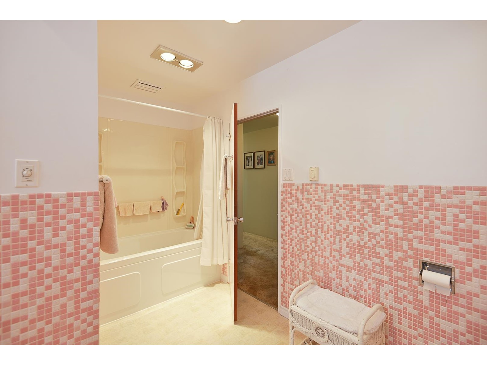 4798 Whitaker Road, Sechelt, British Columbia  V7Z 0G3 - Photo 12 - R2759557