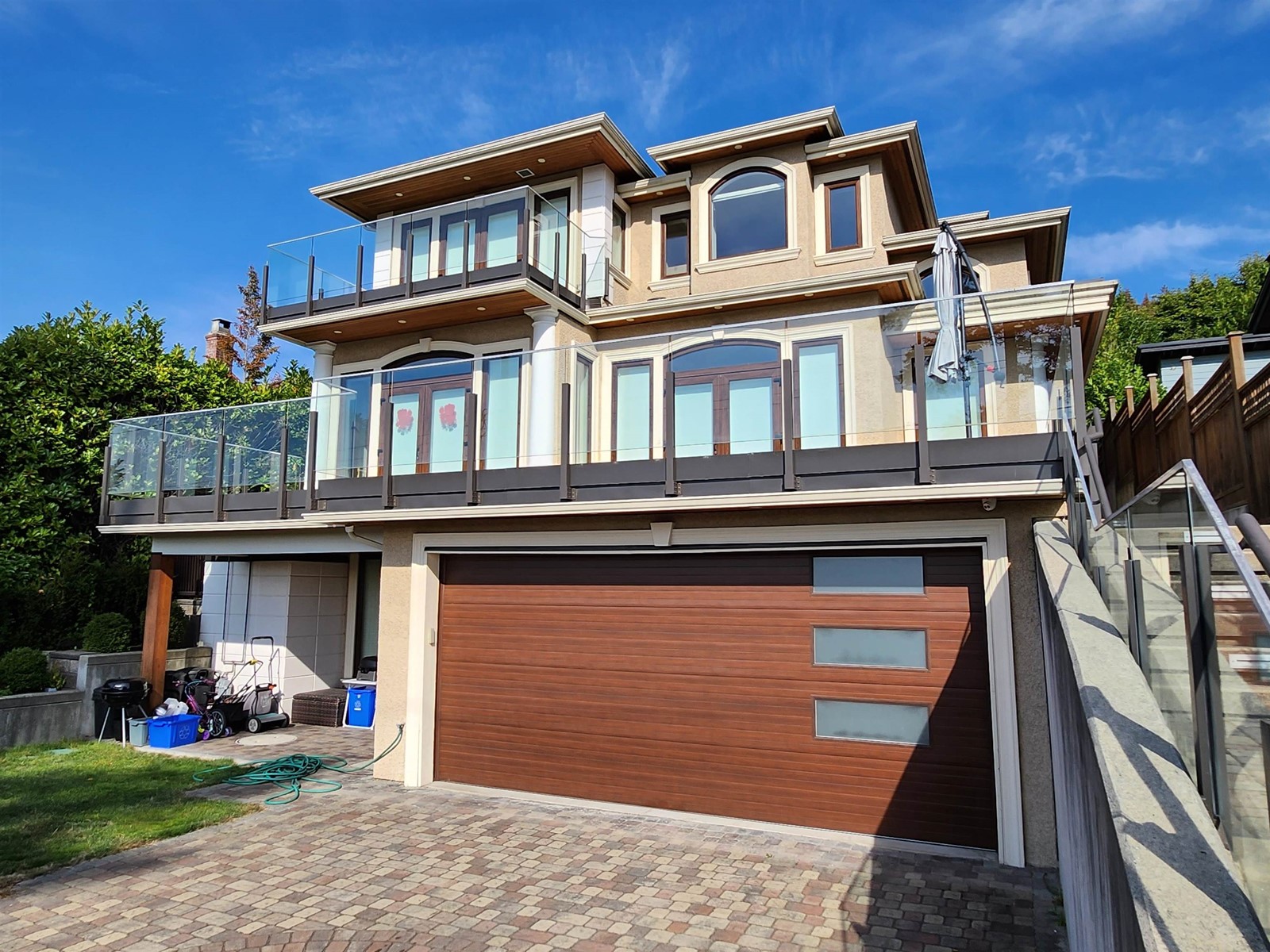 2341 MATHERS AVENUE, west vancouver, British Columbia