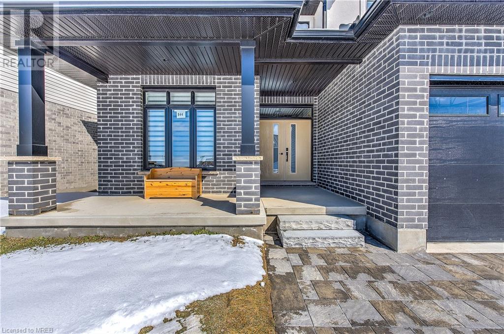 944 Trailsway Avenue, London, Ontario  N6K 0K6 - Photo 5 - 40388038