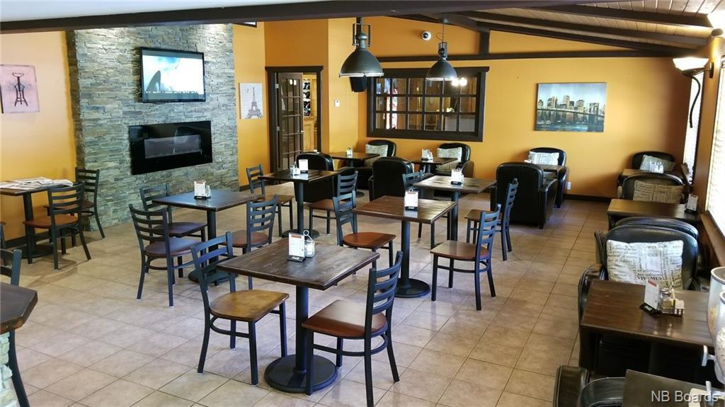 1810 Vallee Lourdes, Bathurst, New Brunswick E2A 4R9 - Photo 14 - NB084657