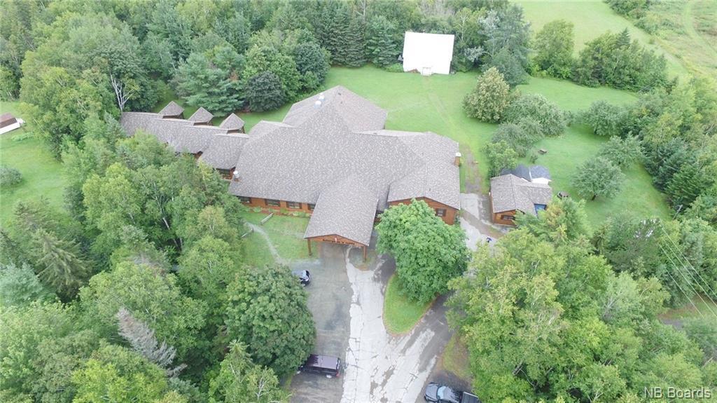 1810 Vallee Lourdes, Bathurst, New Brunswick E2A 4R9 - Photo 5 - NB084657