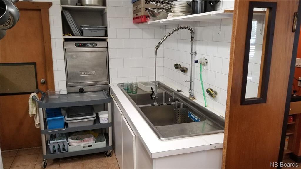 1810 Vallee Lourdes, Bathurst, New Brunswick E2A 4R9 - Photo 15 - NB084657