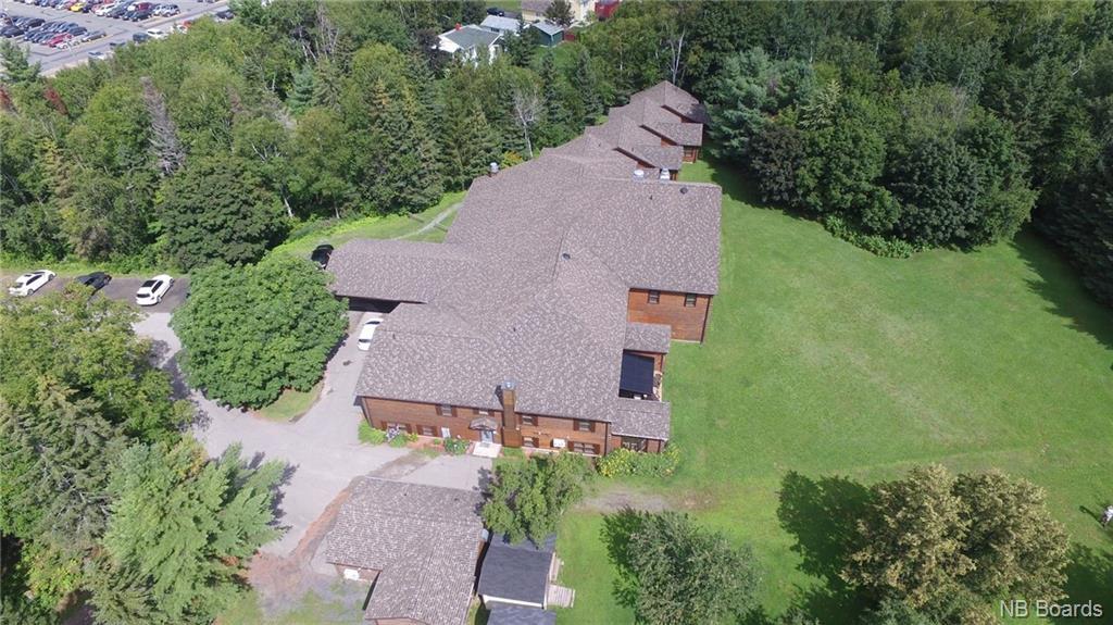 1810 Vallee Lourdes, Bathurst, New Brunswick E2A 4R9 - Photo 4 - NB084657