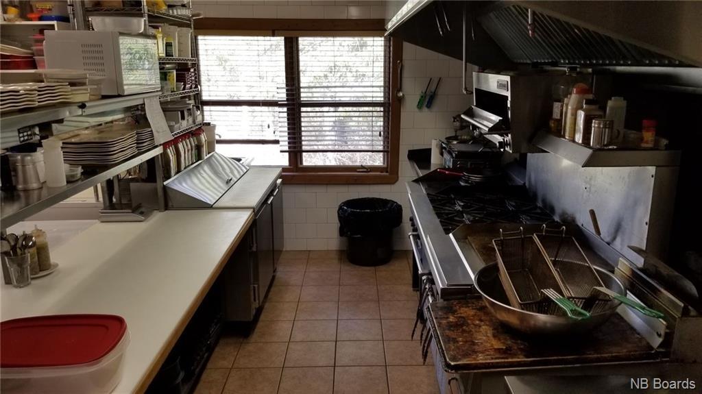 1810 Vallee Lourdes, Bathurst, New Brunswick E2A 4R9 - Photo 16 - NB084657
