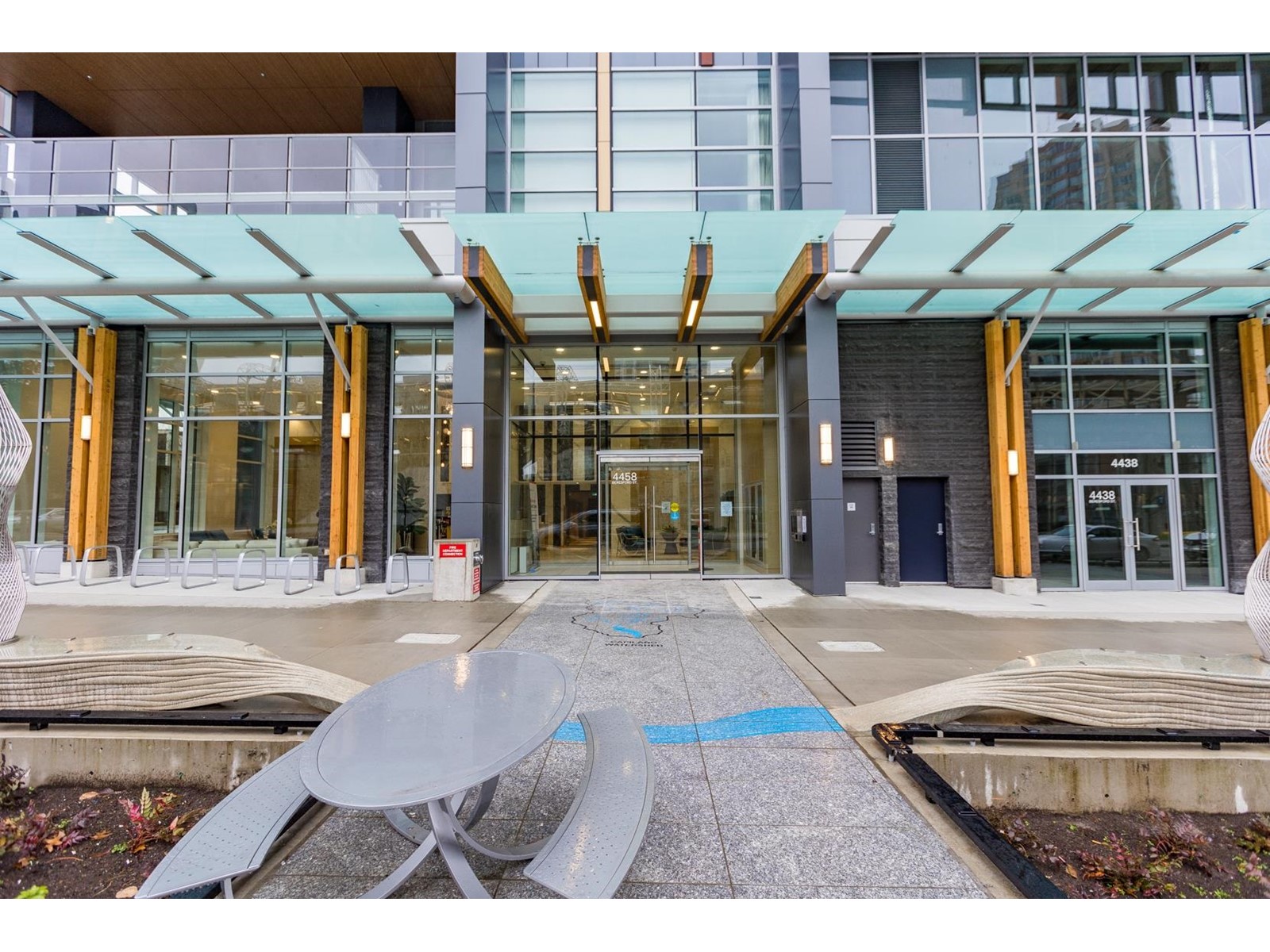 702 4458 Beresford Street, Burnaby, British Columbia  V5H 0J1 - Photo 3 - R2760468