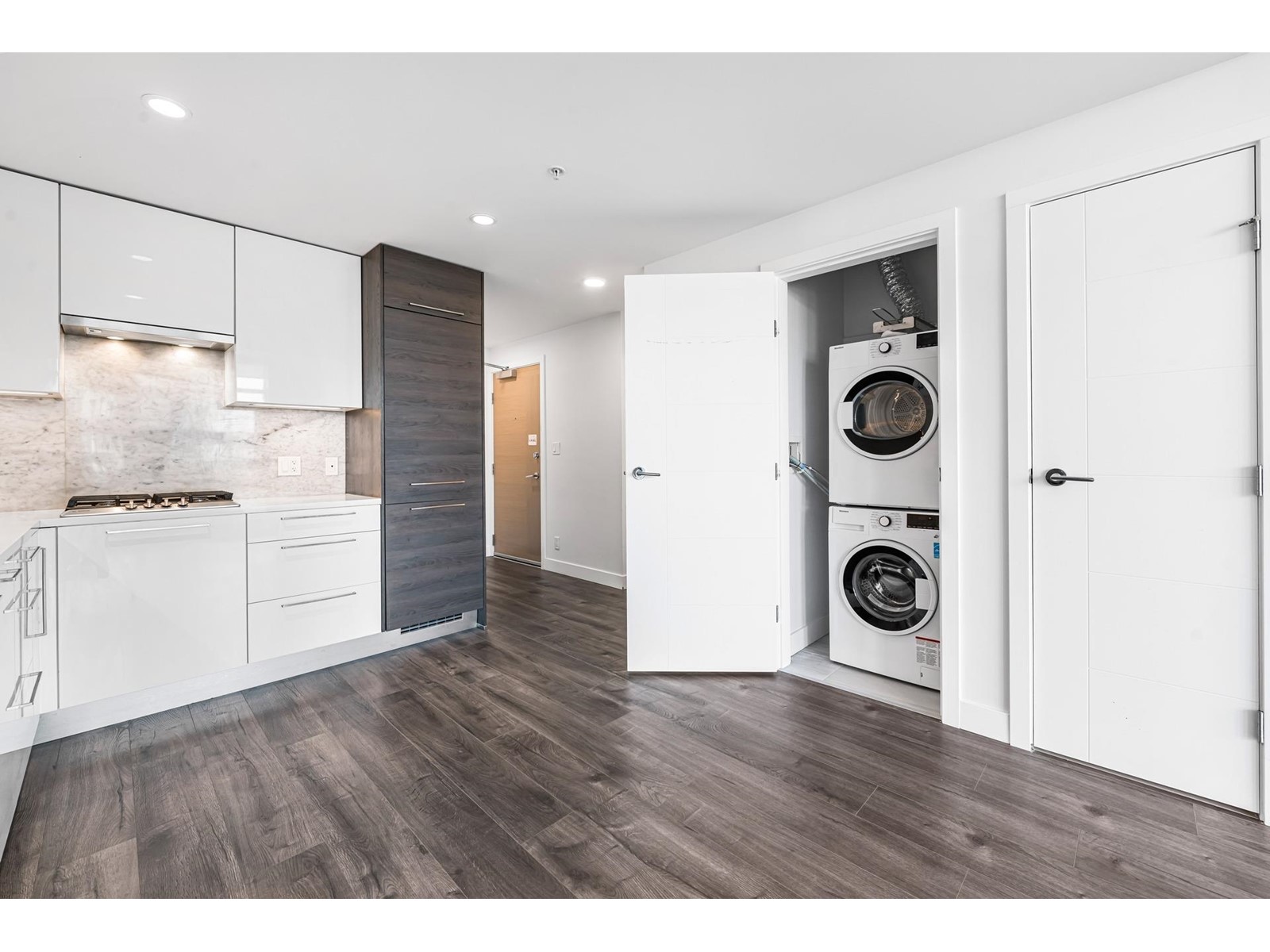702 4458 Beresford Street, Burnaby, British Columbia  V5H 0J1 - Photo 4 - R2760468