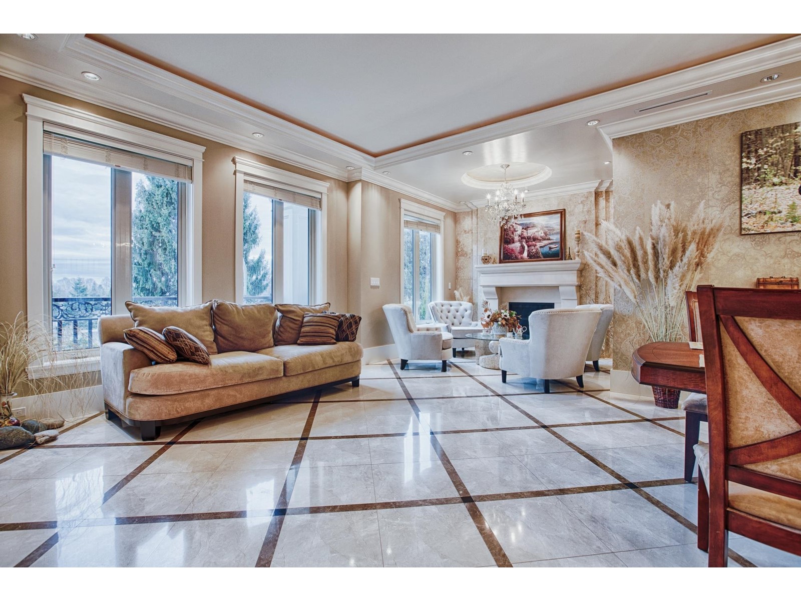 5538 Meadedale Drive, Burnaby, British Columbia  V5B 2E8 - Photo 7 - R2761053