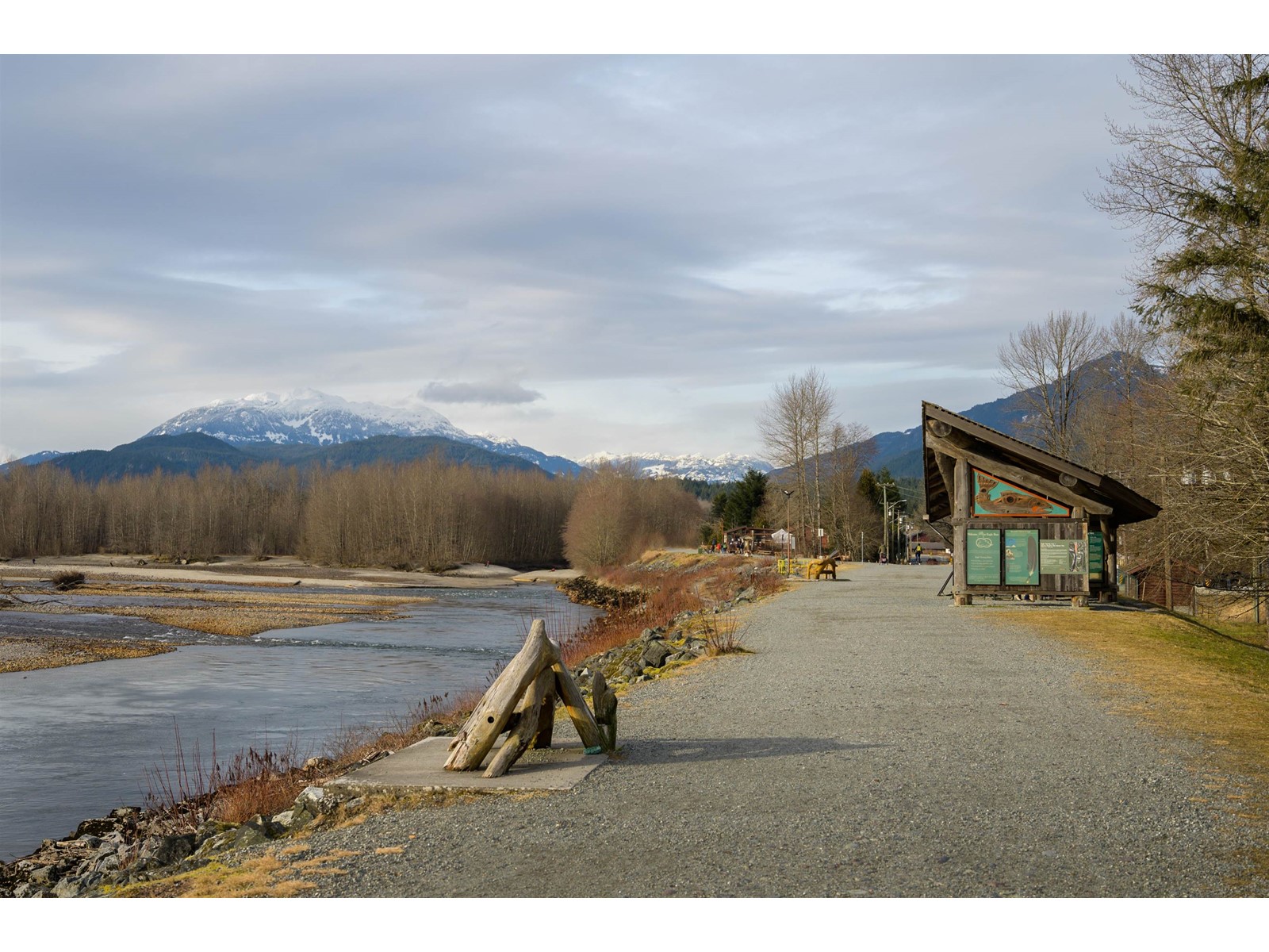 41715 Government Road, Squamish, British Columbia  V0N 1H0 - Photo 7 - R2761599
