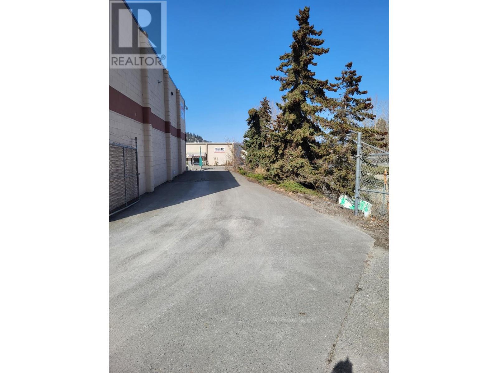 913 Laval Cres, Kamloops, British Columbia   - Photo 9 - 171818