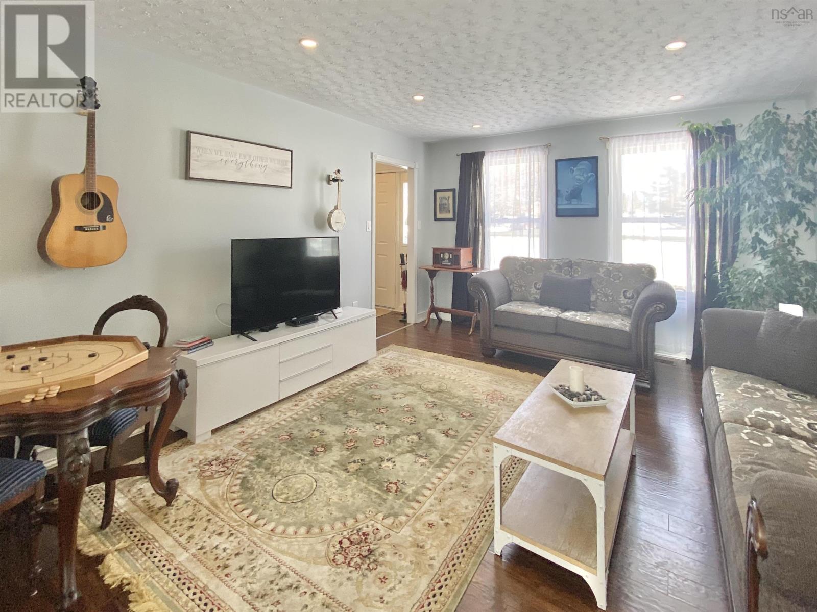 821-823 Herring Cove Road, Halifax, Nova Scotia  B3R 1Z1 - Photo 4 - 202302428