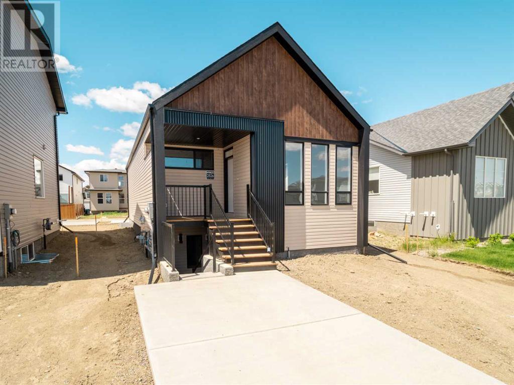 2526 46 Street S, Lethbridge, Alberta  T1K 8K4 - Photo 1 - A2034053