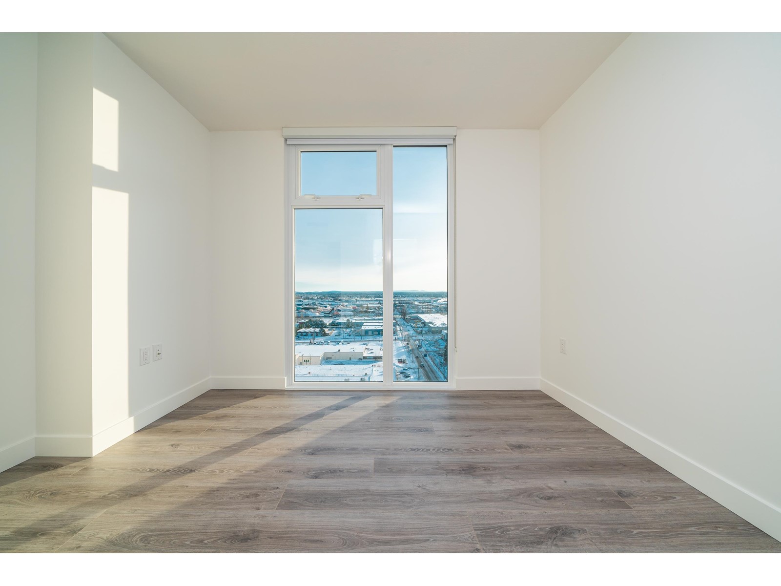 2002 8188 Fraser Street, Vancouver, British Columbia  V5X 0J8 - Photo 6 - R2747921