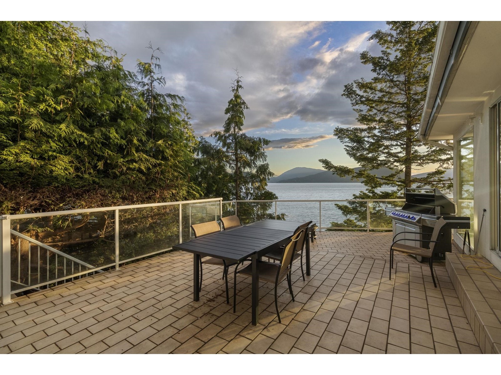 6 Montizambert Wynd, Vancouver, British Columbia  V7W 1R8 - Photo 14 - R2763874