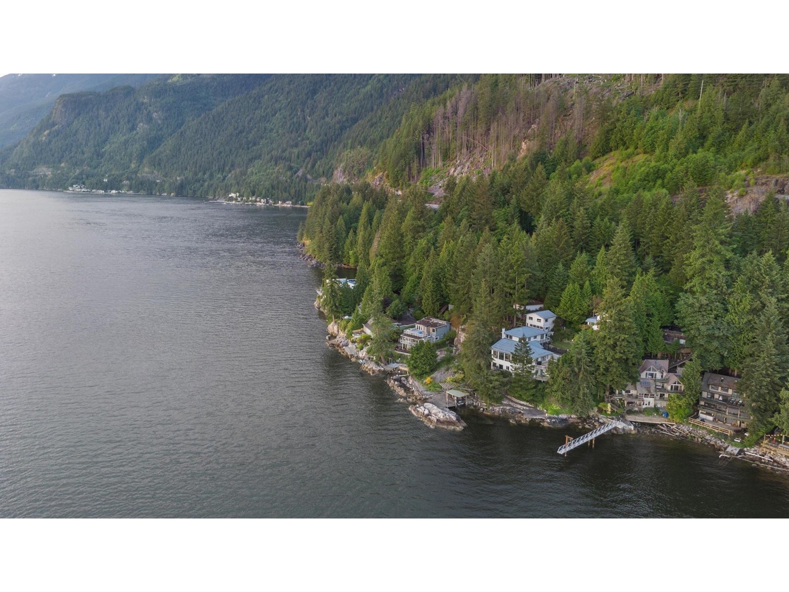 6 Montizambert Wynd, Vancouver, British Columbia  V7W 1R8 - Photo 2 - R2763874