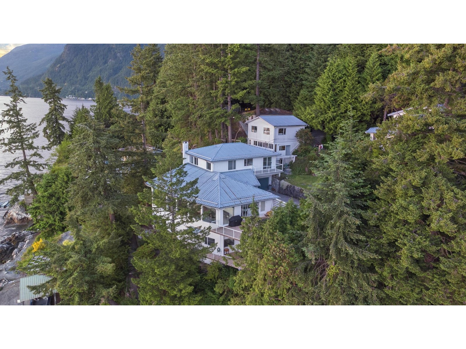 6 Montizambert Wynd, Vancouver, British Columbia  V7W 1R8 - Photo 26 - R2763874
