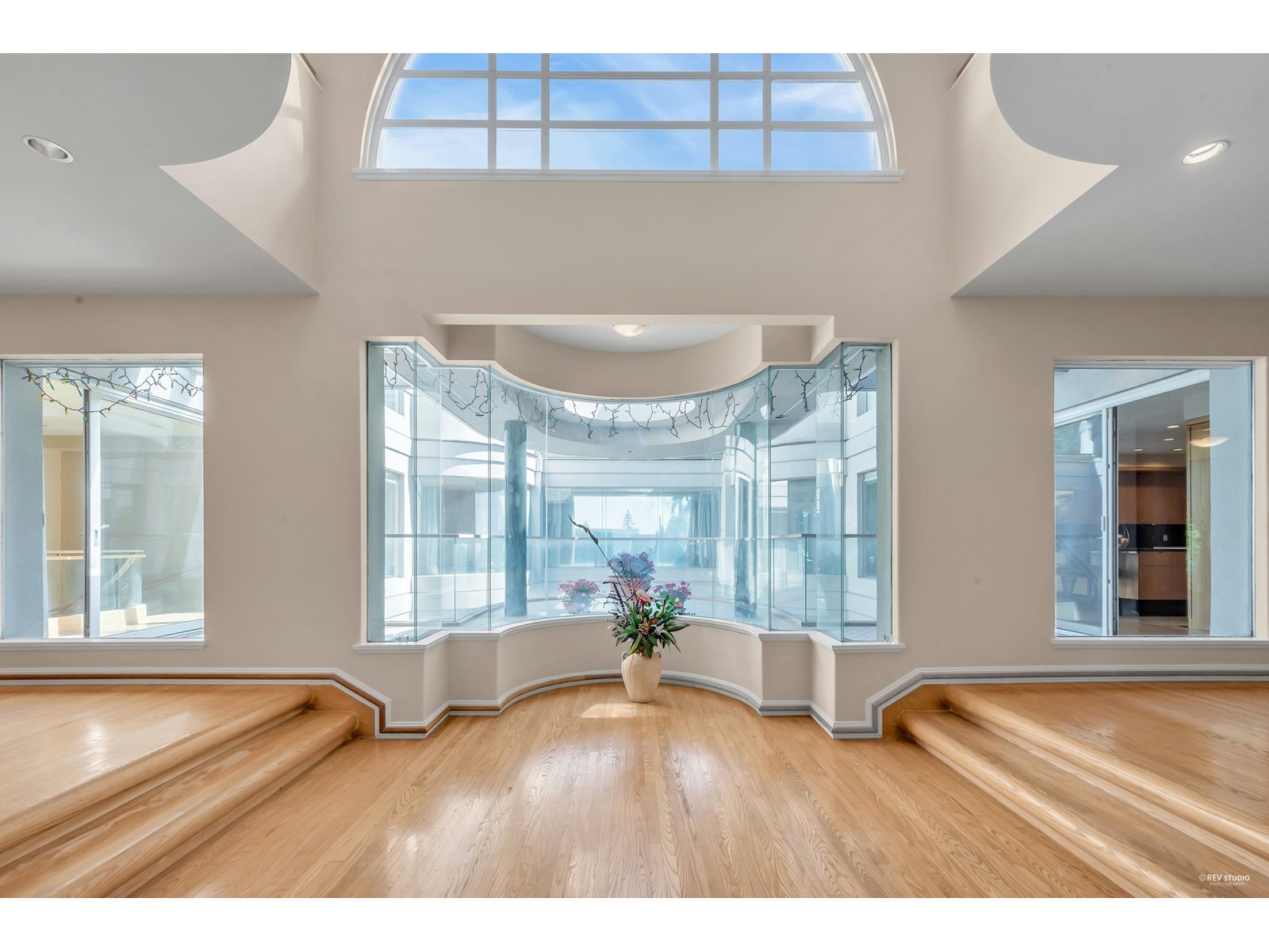 730 Austin Avenue, Coquitlam, British Columbia  V3K 3N1 - Photo 9 - R2763749