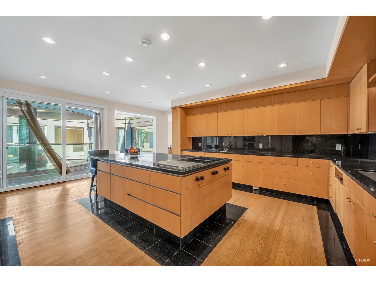 730 Austin Avenue, Coquitlam, British Columbia  V3K 3N1 - Photo 16 - R2763749