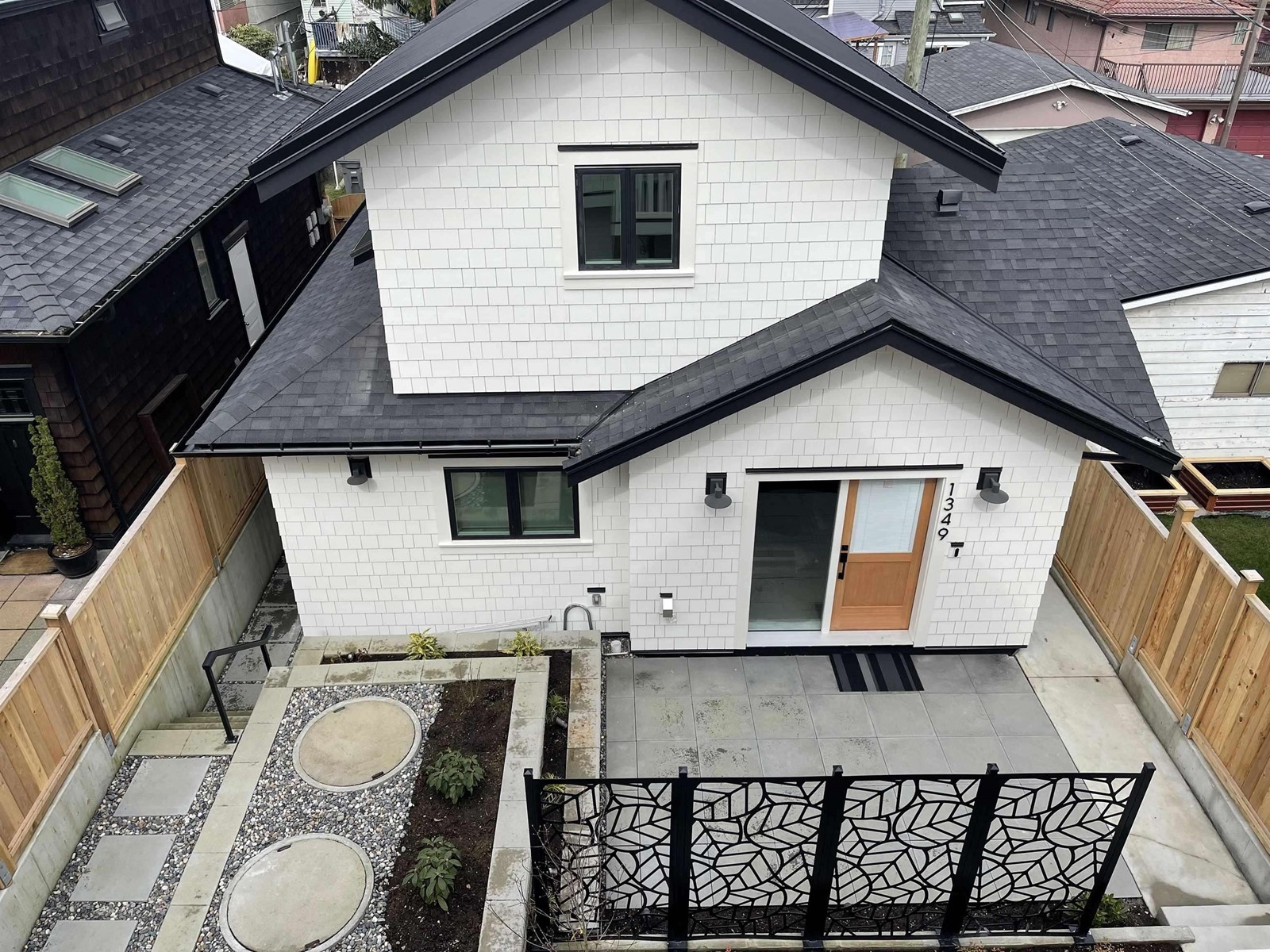 1349 E 19th Avenue, Vancouver, British Columbia  V5V 1L4 - Photo 2 - R2764006