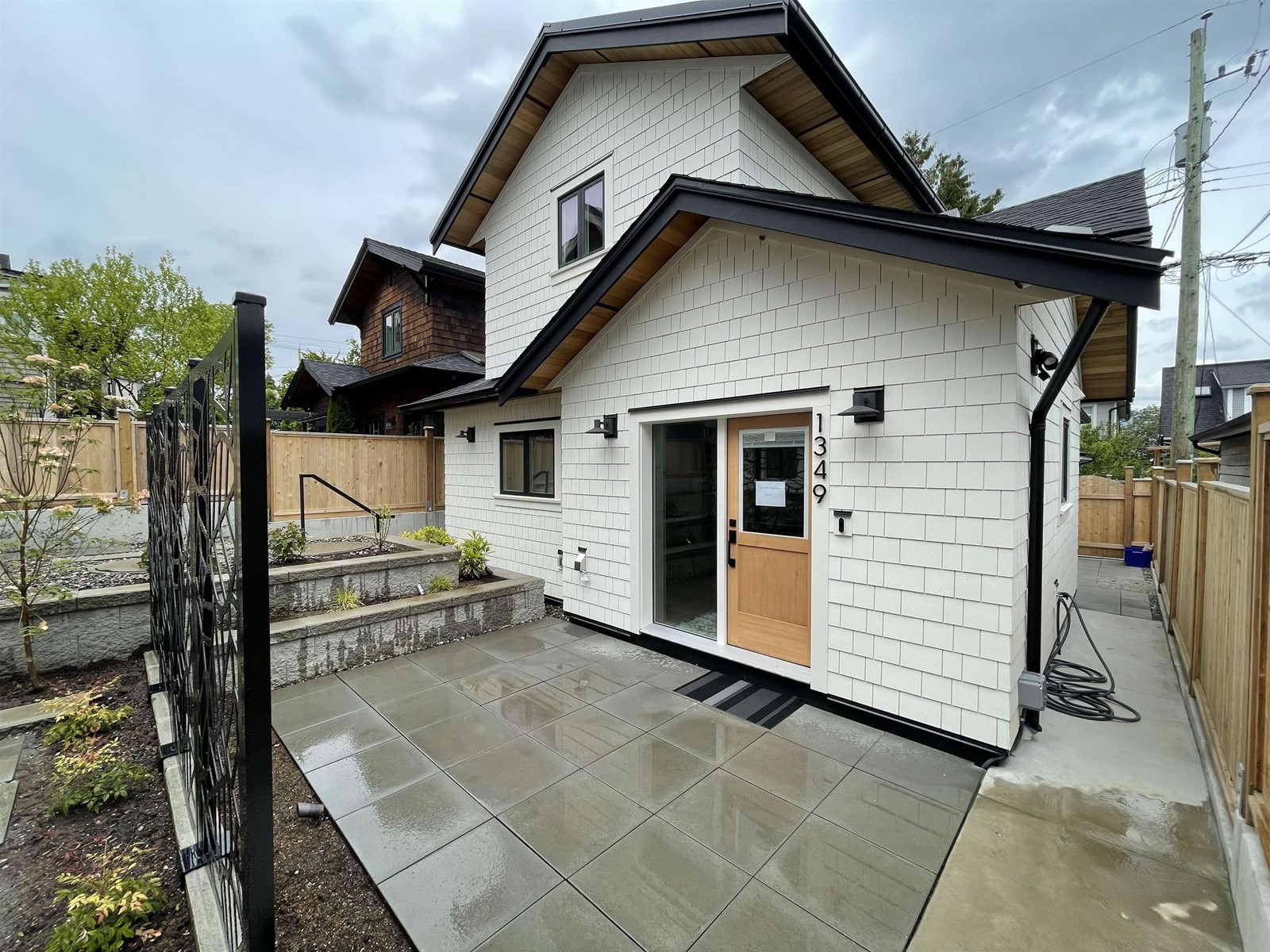1349 E 19th Avenue, Vancouver, British Columbia  V5V 1L4 - Photo 3 - R2764006