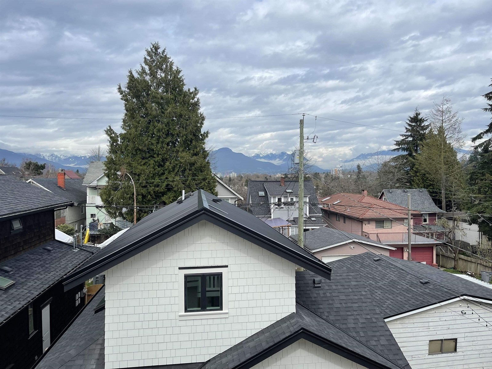 1349 E 19th Avenue, Vancouver, British Columbia  V5V 1L4 - Photo 4 - R2764006