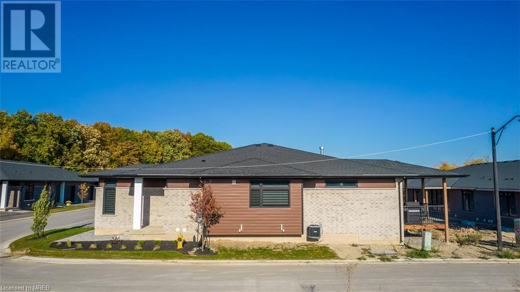 300 Richmond Street Unit# 17, Thorold, Ontario  L2V 5B9 - Photo 3 - 40336329