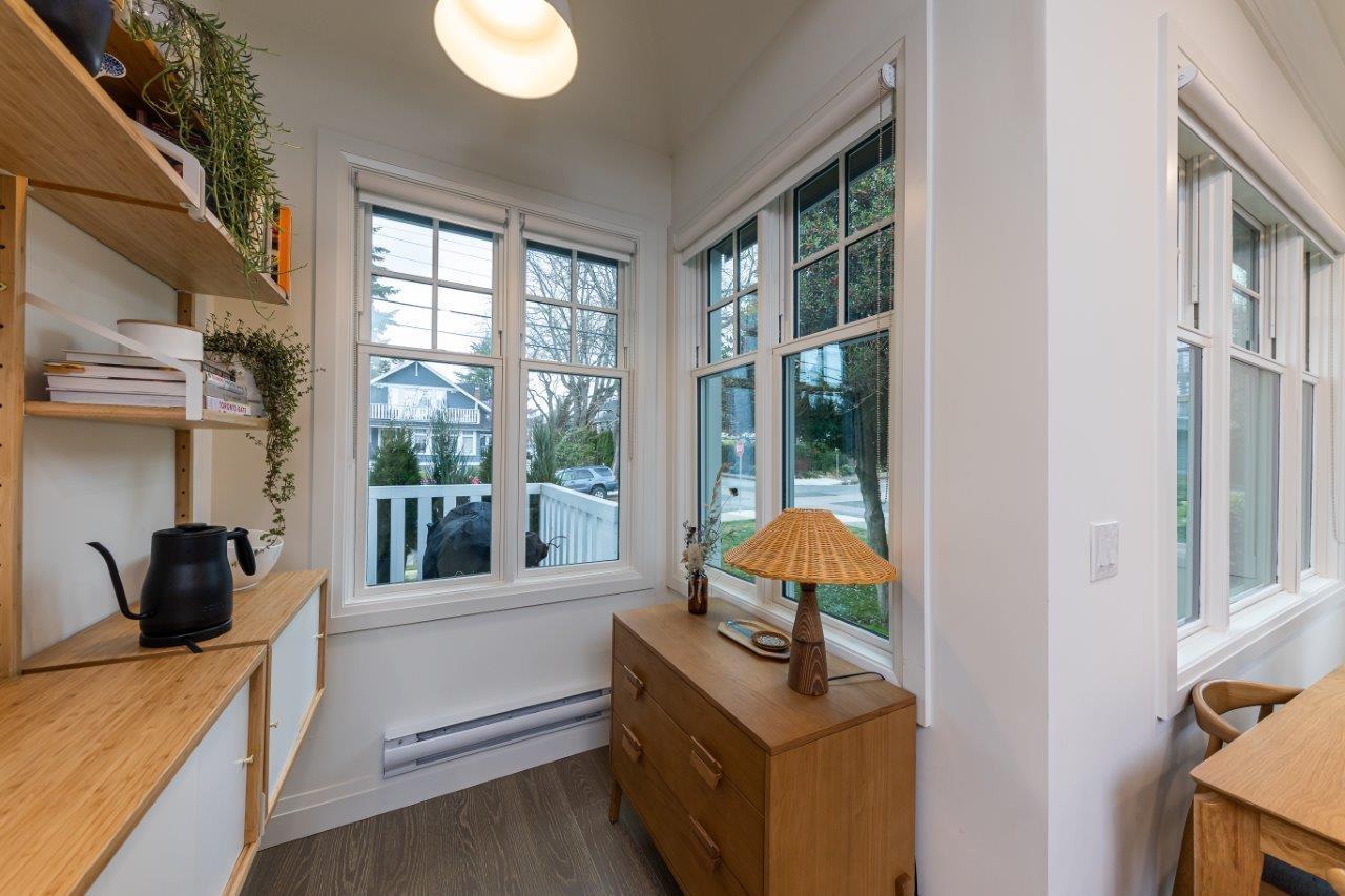 2706 W 2nd Avenue, Vancouver, British Columbia  V6K 1K3 - Photo 3 - R2765519