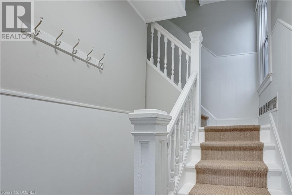 128 Geneva Street, St. Catharines, Ontario  L2R 4N6 - Photo 2 - 40397805