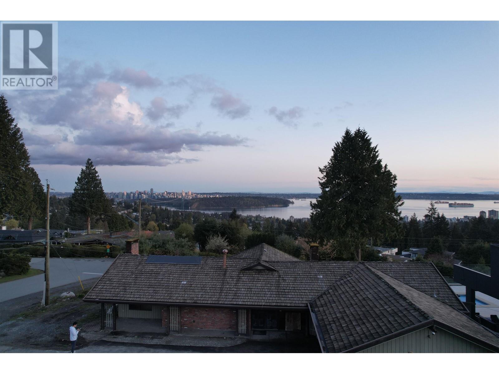1915 12th Street, West Vancouver, British Columbia  V7S 2T1 - Photo 15 - R2765614
