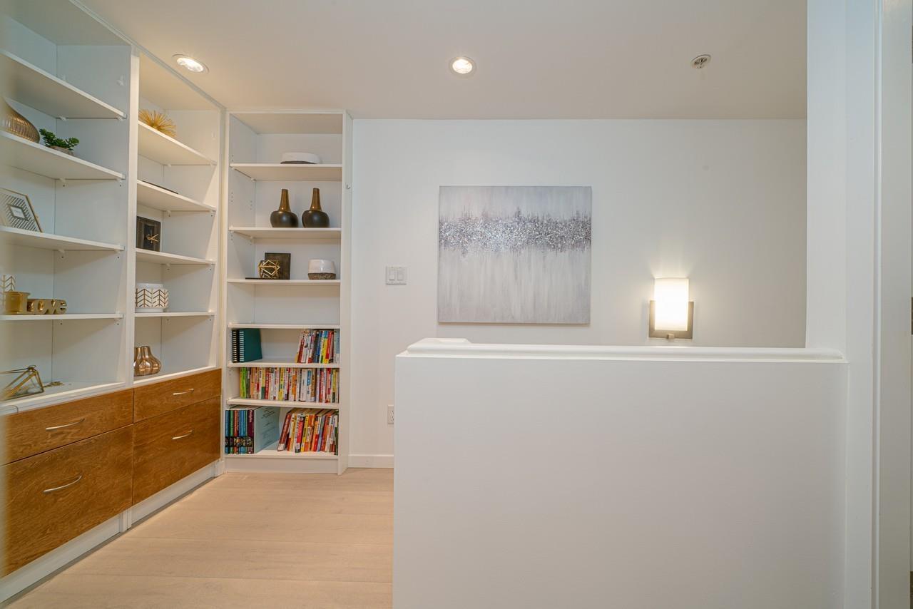 Listing Picture 14 of 21 : 5987 WALTER GAGE ROAD, Vancouver / 溫哥華 - 魯藝地產 Yvonne Lu Group - MLS Medallion Club Member