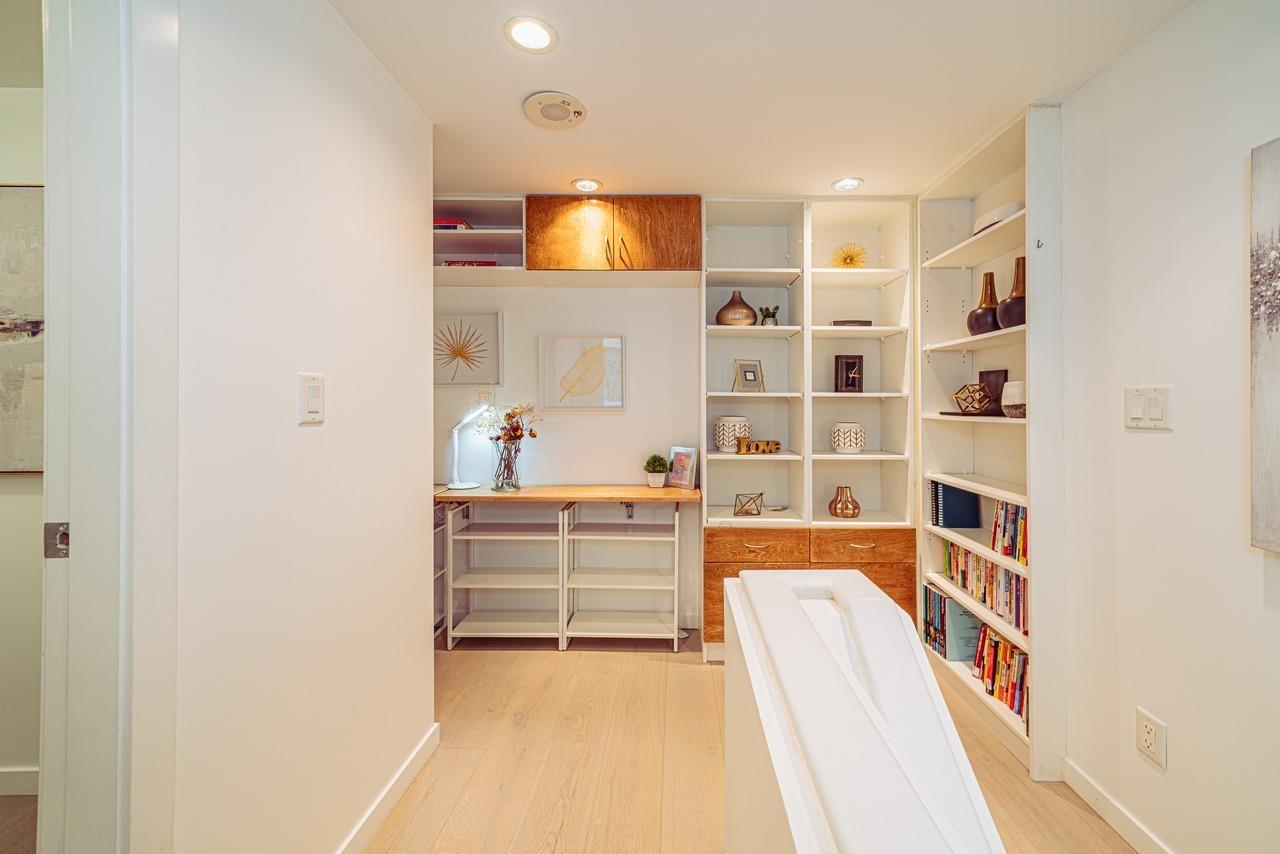 Listing Picture 15 of 21 : 5987 WALTER GAGE ROAD, Vancouver / 溫哥華 - 魯藝地產 Yvonne Lu Group - MLS Medallion Club Member