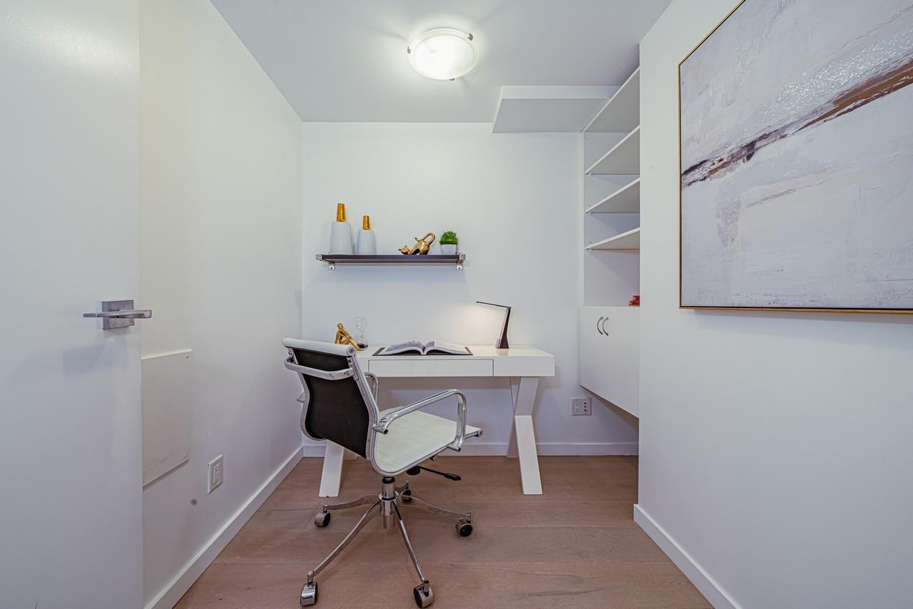 Listing Picture 17 of 21 : 5987 WALTER GAGE ROAD, Vancouver / 溫哥華 - 魯藝地產 Yvonne Lu Group - MLS Medallion Club Member