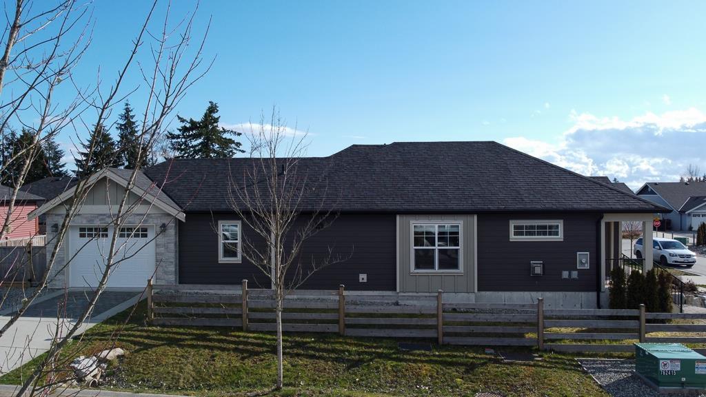 754 Wright Road, Gibsons, British Columbia  V0N 1V7 - Photo 3 - R2765939