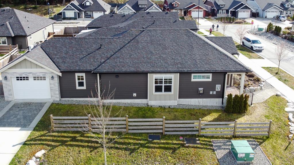 754 Wright Road, Gibsons, British Columbia  V0N 1V7 - Photo 2 - R2765939